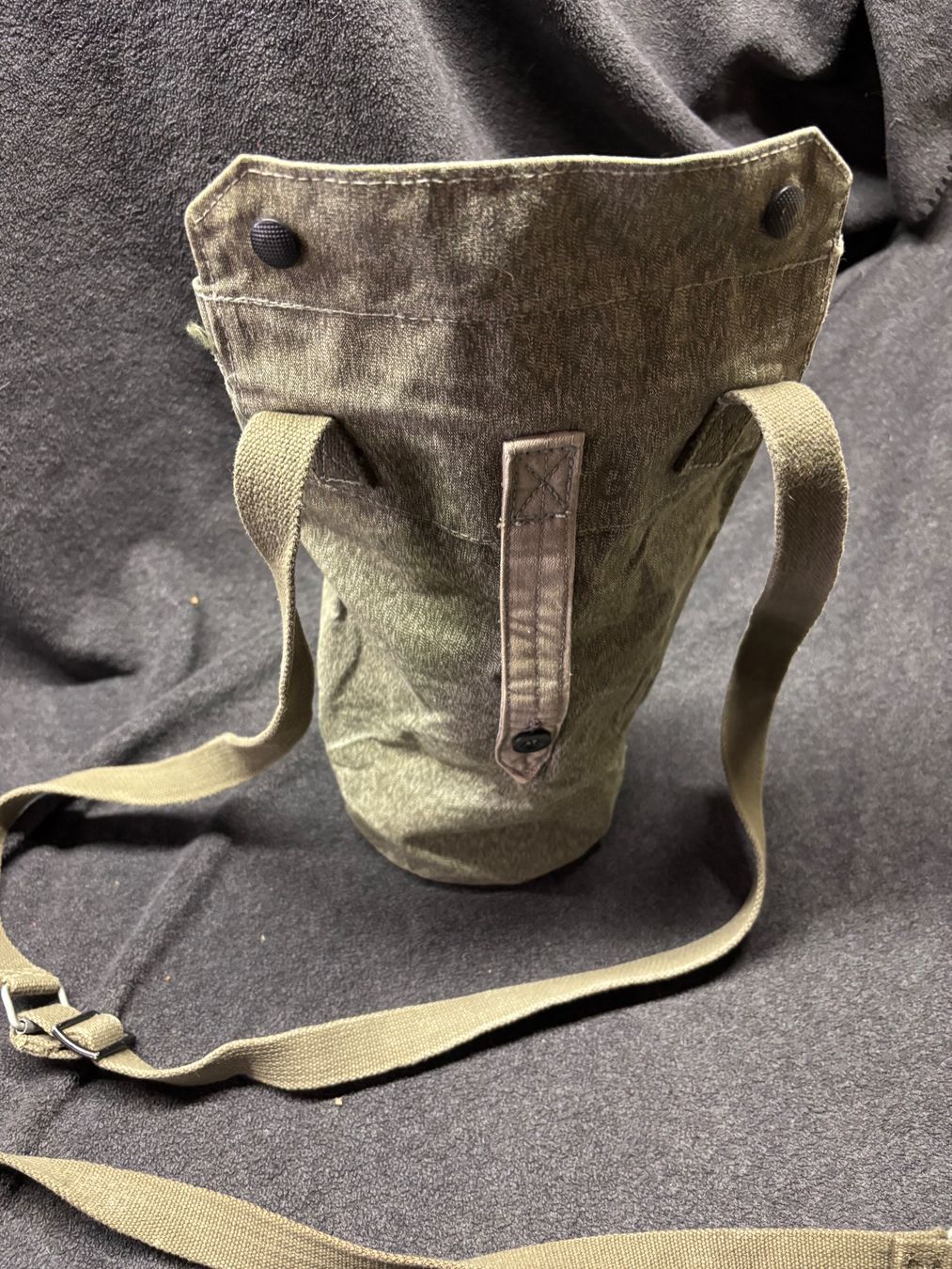 Schweizer Armee Borse: Zwei alte Militär Taschen – Usato da Liestal venduto da Bern3108 1