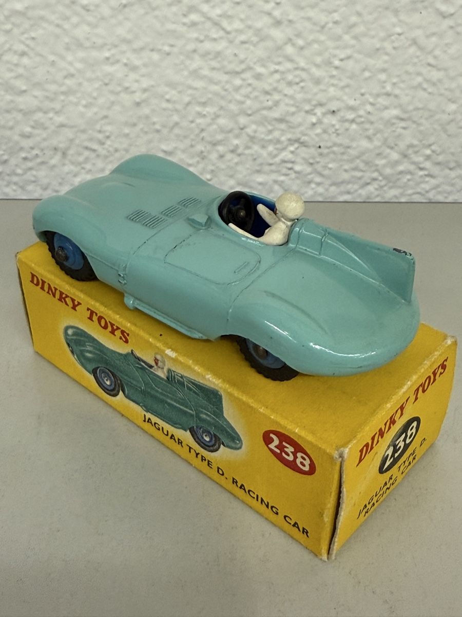 Dinky Toys Modellini d'auto: Superbe Dinky Toys Jaguar type D réf. 238 – Usato da Cossonay-Ville venduto da JeroJawa 1