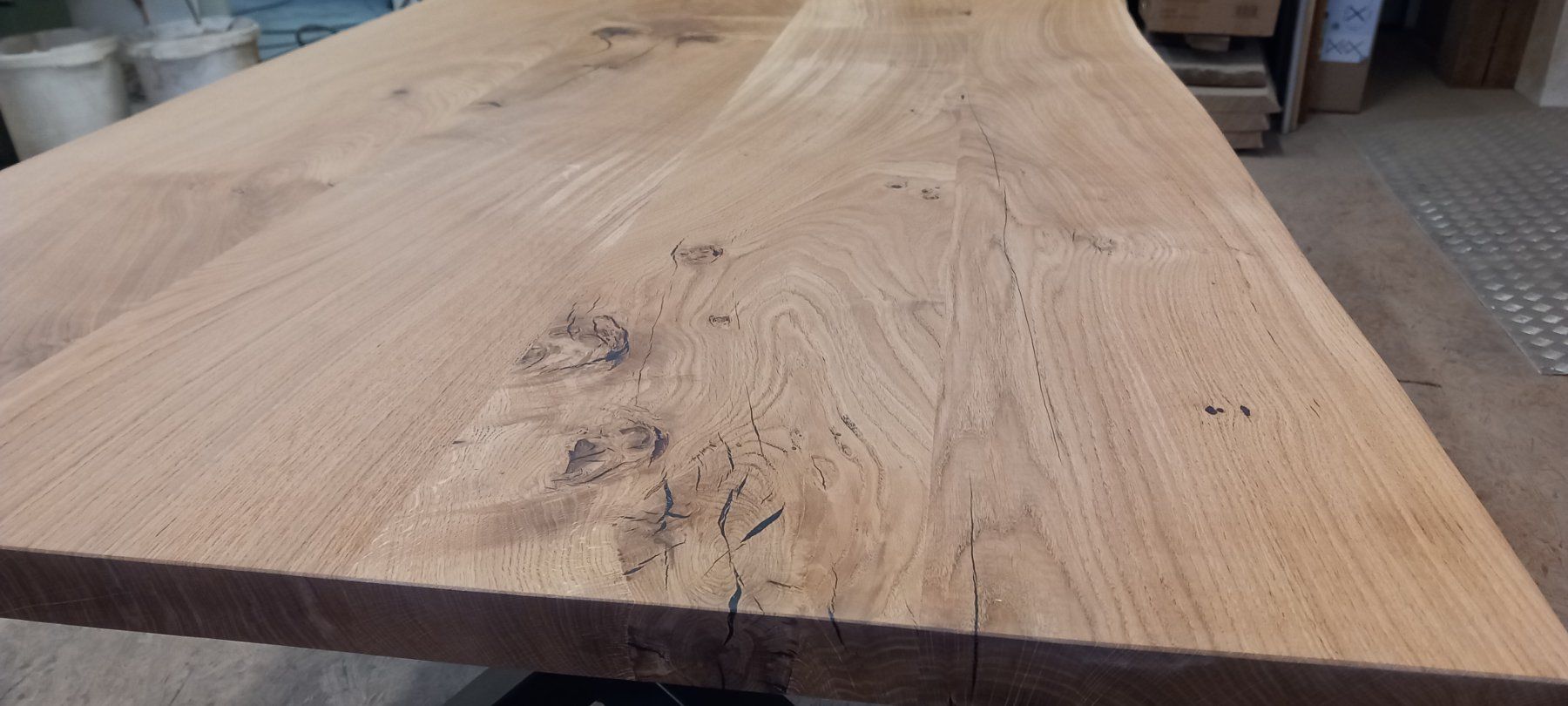 Tavoli: Schweizer Massivholztisch aus Eiche rustikal 260x110cm – Nuovo (secondo la descrizione) da Altishofen venduto da Rossi464 3