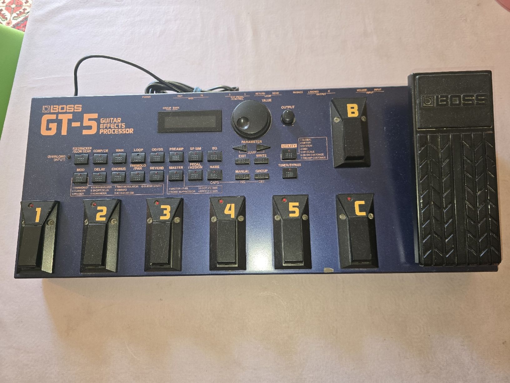 Boss Musikinstrumente: BOSS GT-5 MULTI EFFEKT ... – Gebraucht aus Zürich von Antiquedealer 3