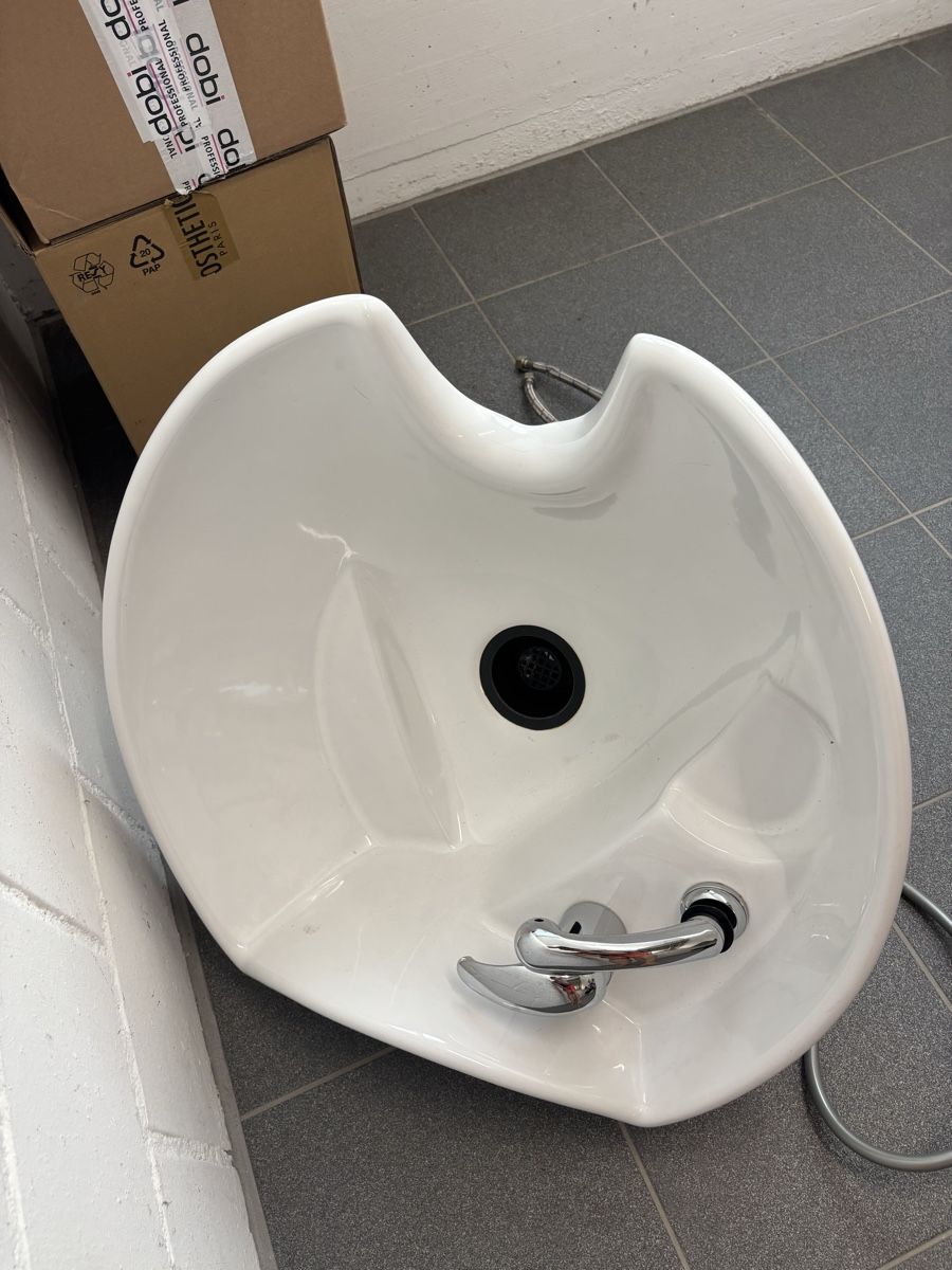 Poltrone: Waschbecken Salon Italy – Usato da Eschenbach LU venduto da bea_dv76 3