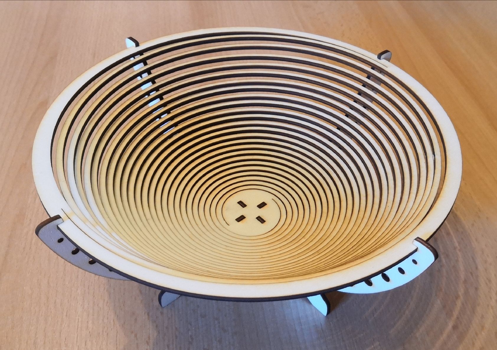 Schalen: Früchteschale aus Holz – Neu (gemäss Beschreibung) aus Lungern von SpideyPrince