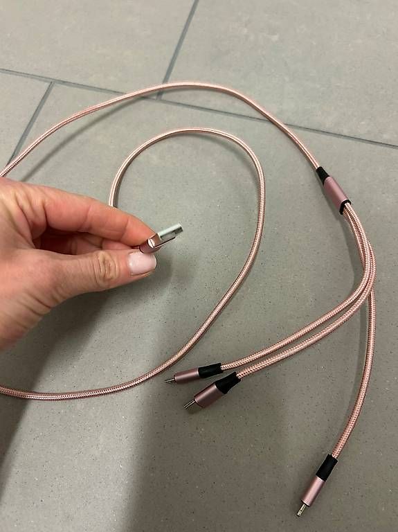 Kabel: Ladekabel rosa – Gebraucht aus Zürich von Nia_S 2