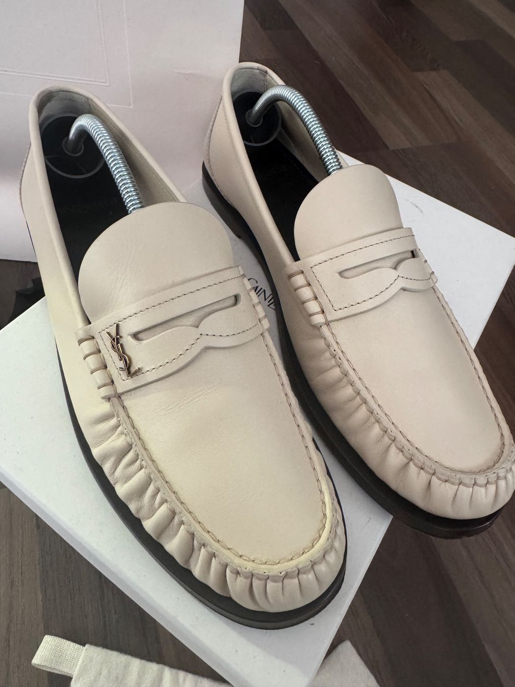 Saint Laurent Damenschuhe: Saint Laurent Schuhe – Gebraucht aus Baden von Clauudiaaa 1