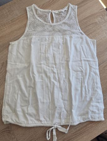 Haut en dentelle OPUS blanc taille 36 bon état