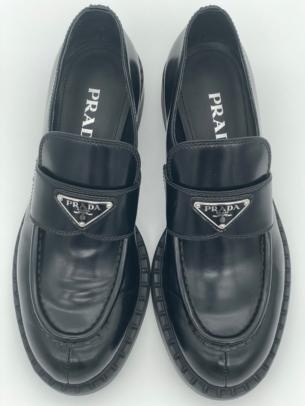 Prada Scarpe da donna: Prada Chocolate Loafer EU 39.5 Schwarz – Usato da Zürich venduto da shoe_shop 4