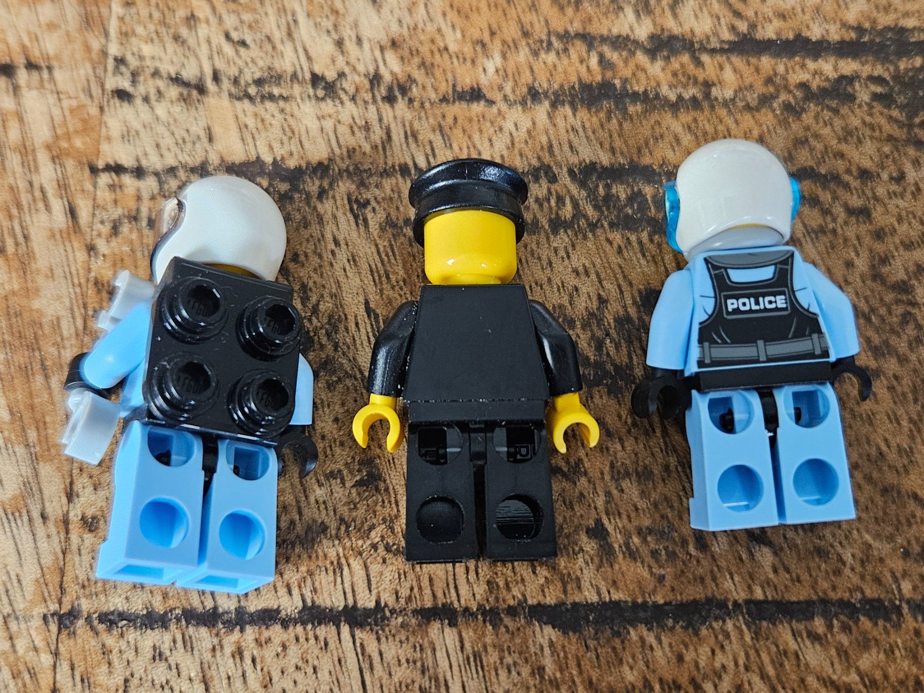 Lego Baukästen: lego lot de 3 figurines – Gebraucht aus Confignon von Ecrofigs 1
