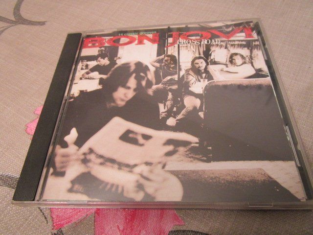 CD: Bon Jovi - Cross Road CD – Usato da Olten venduto da Disc-Ausverkauf