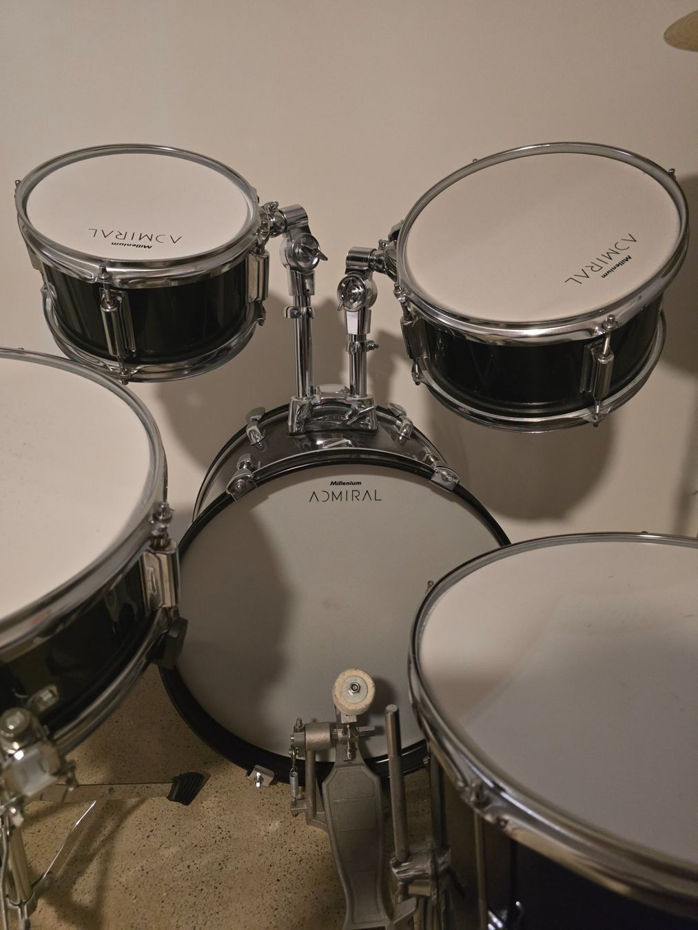 Strumenti musicali: Kinder Schlagzeug Millenium Admiral 7-teiliges Set – Usato da Diepoldsau venduto da komando2 2