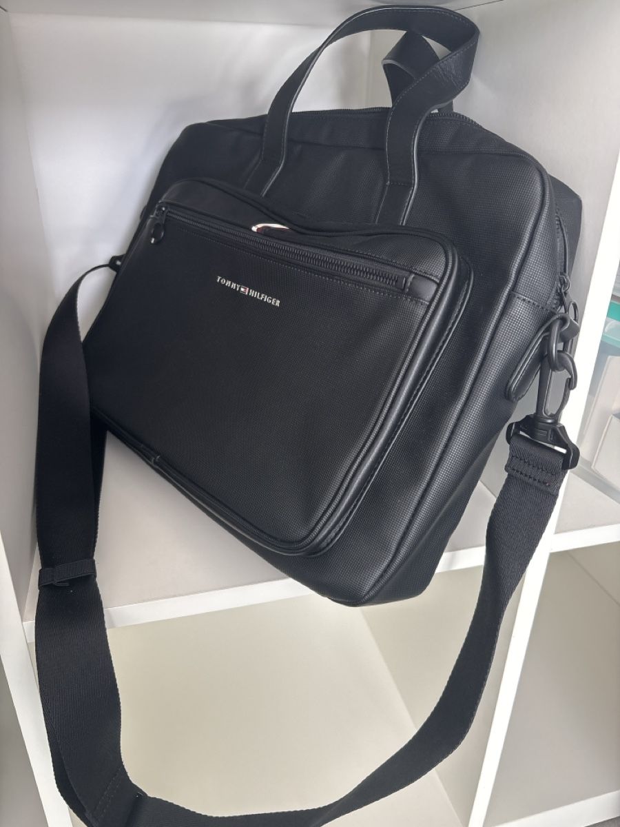 Tommy Hilfiger Sacs: Notebook Tasche Tommy Hilfiger – D'occasion à Hägendorf par Borni1