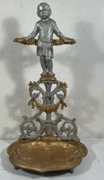 Grosser Jugendstil Schirmständer aus Gusseisen Engel Putto