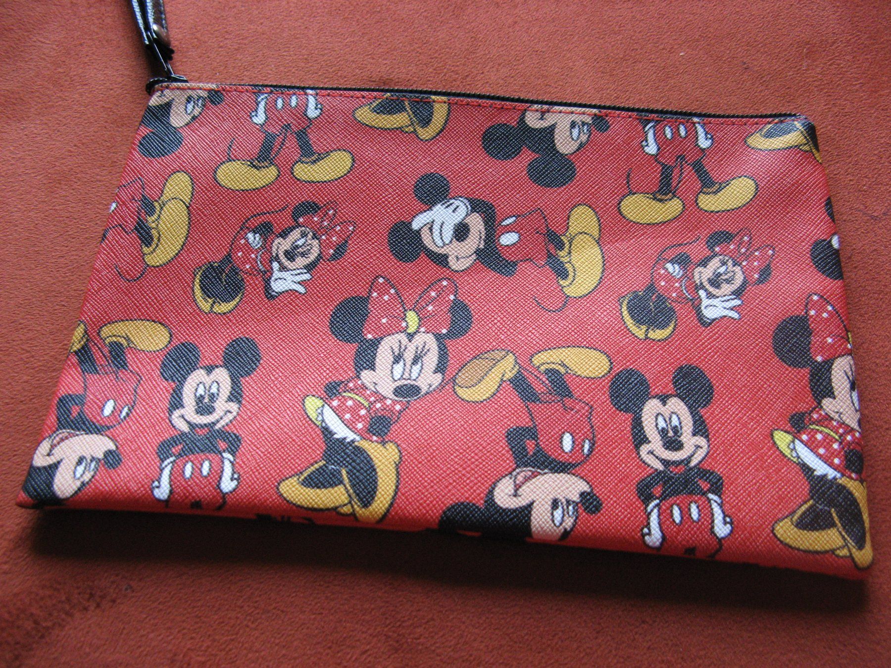 Sonstige Kleidung & Accessoires: Mickey Mouse Etui neu – Neu (gemäss Beschreibung) aus Zürich von apil 2