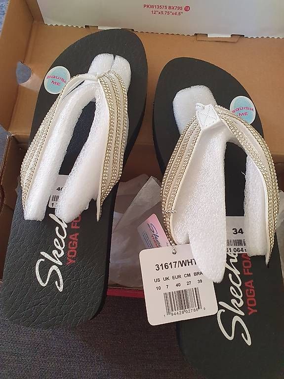 Scarpe da donna: Sketchers Yoga Foam – Usato da Zürich venduto da Kadas8