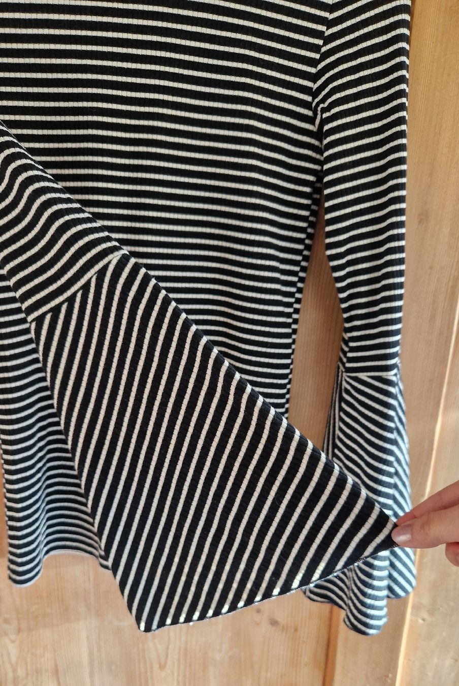 Top: Shirt Damen gestreift Glockenärmel – Usato da Winterthur venduto da kate_24 1
