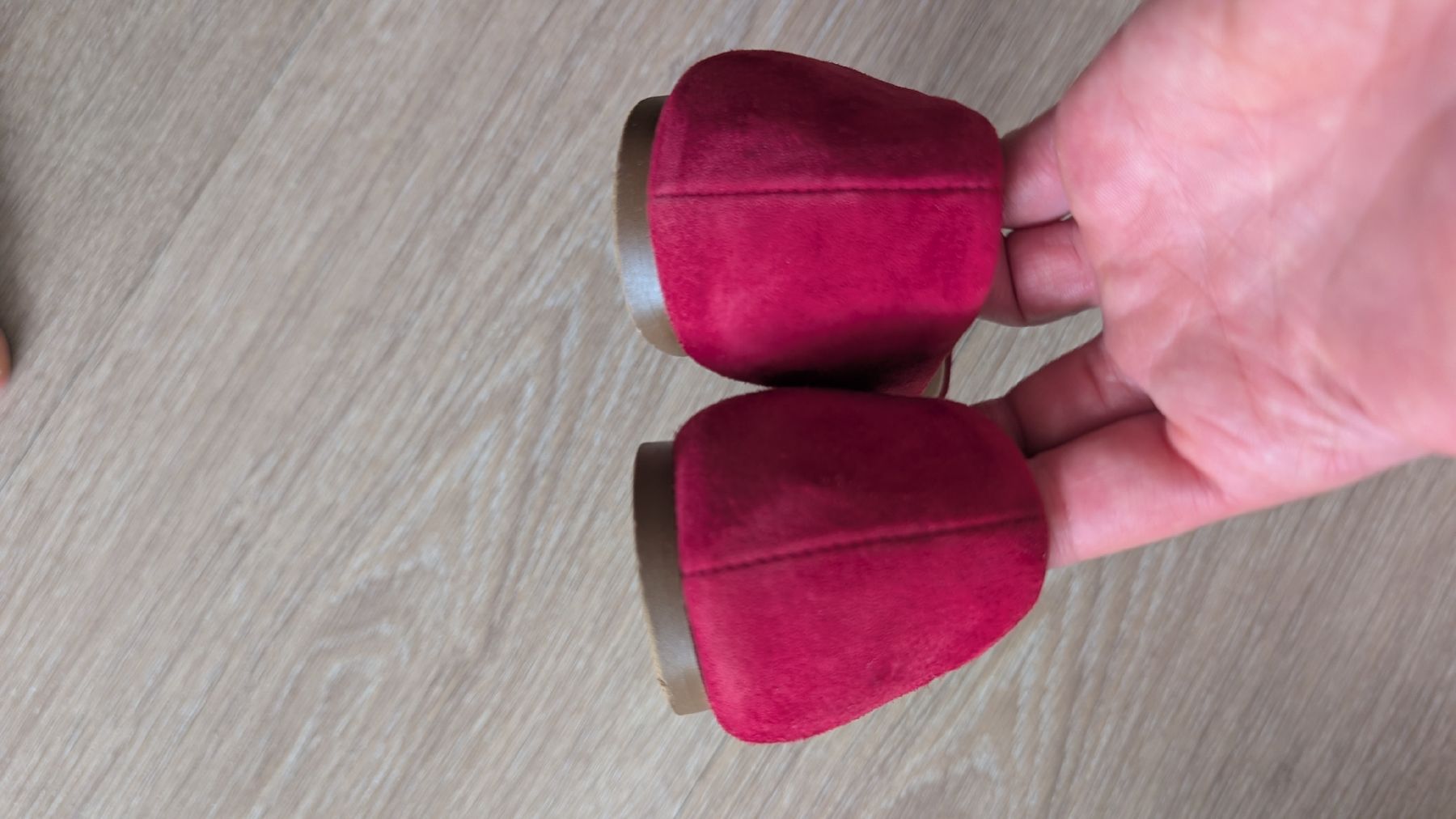 Chaussures femmes: Bright red suede leather flats – D'occasion à Ettingen par hms_w27b 4