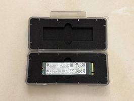 256GB NVMe M.2 2280 SSD (SAMSUNG MZFLW256HEHP-000MV)