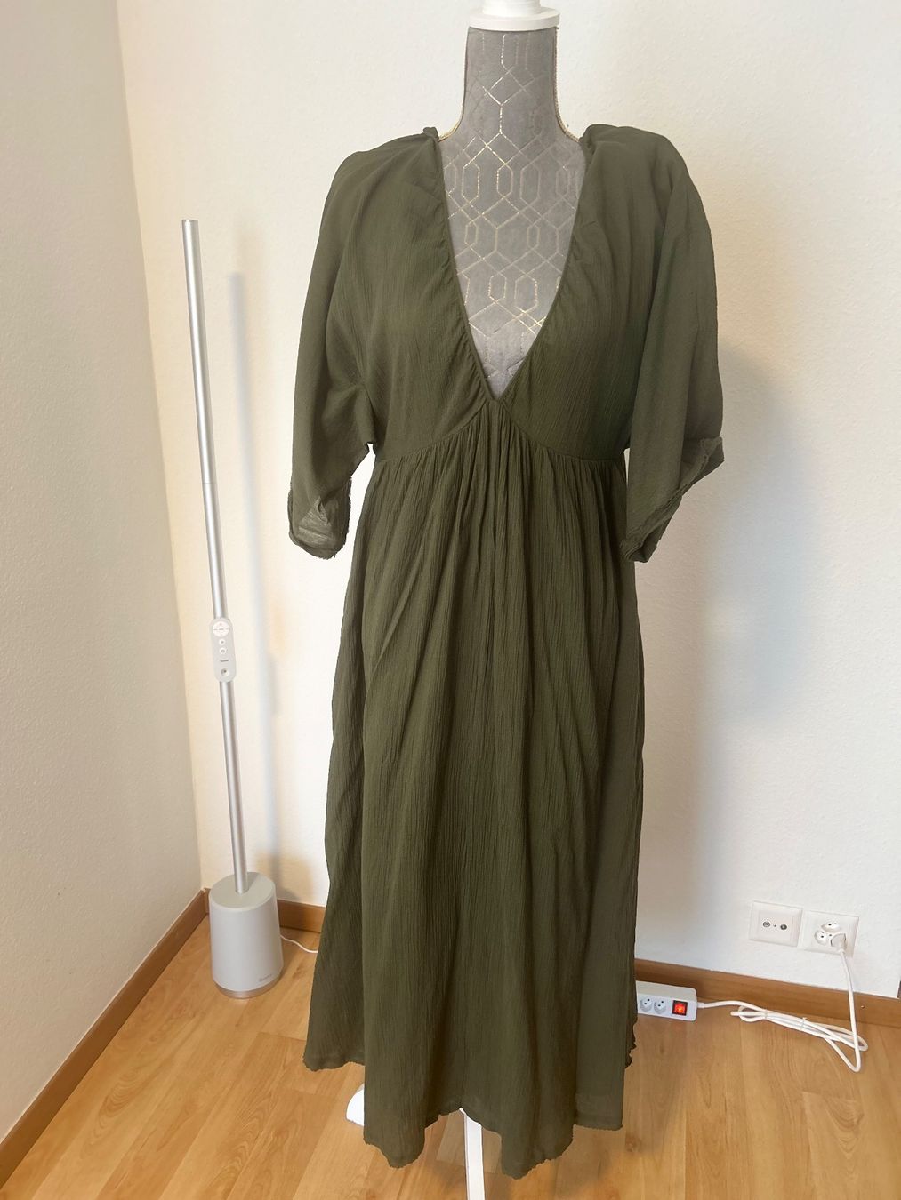 Massimo Dutti Vestiti: New MASSIMO DUTTI Kleid Grün – Nuovo e nell'imballaggio originale da Zumikon venduto da nat_96zs 3