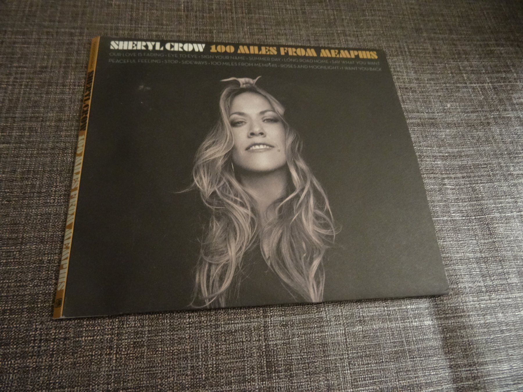 CD: Sheryl Crow - 100 Miles From Memphis CD – Usato da Olten venduto da Disc-Ausverkauf