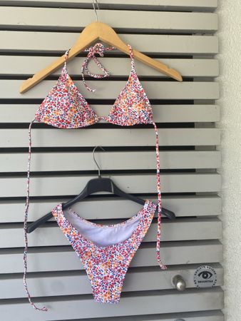 Bikini 2 pièces à fleurs
