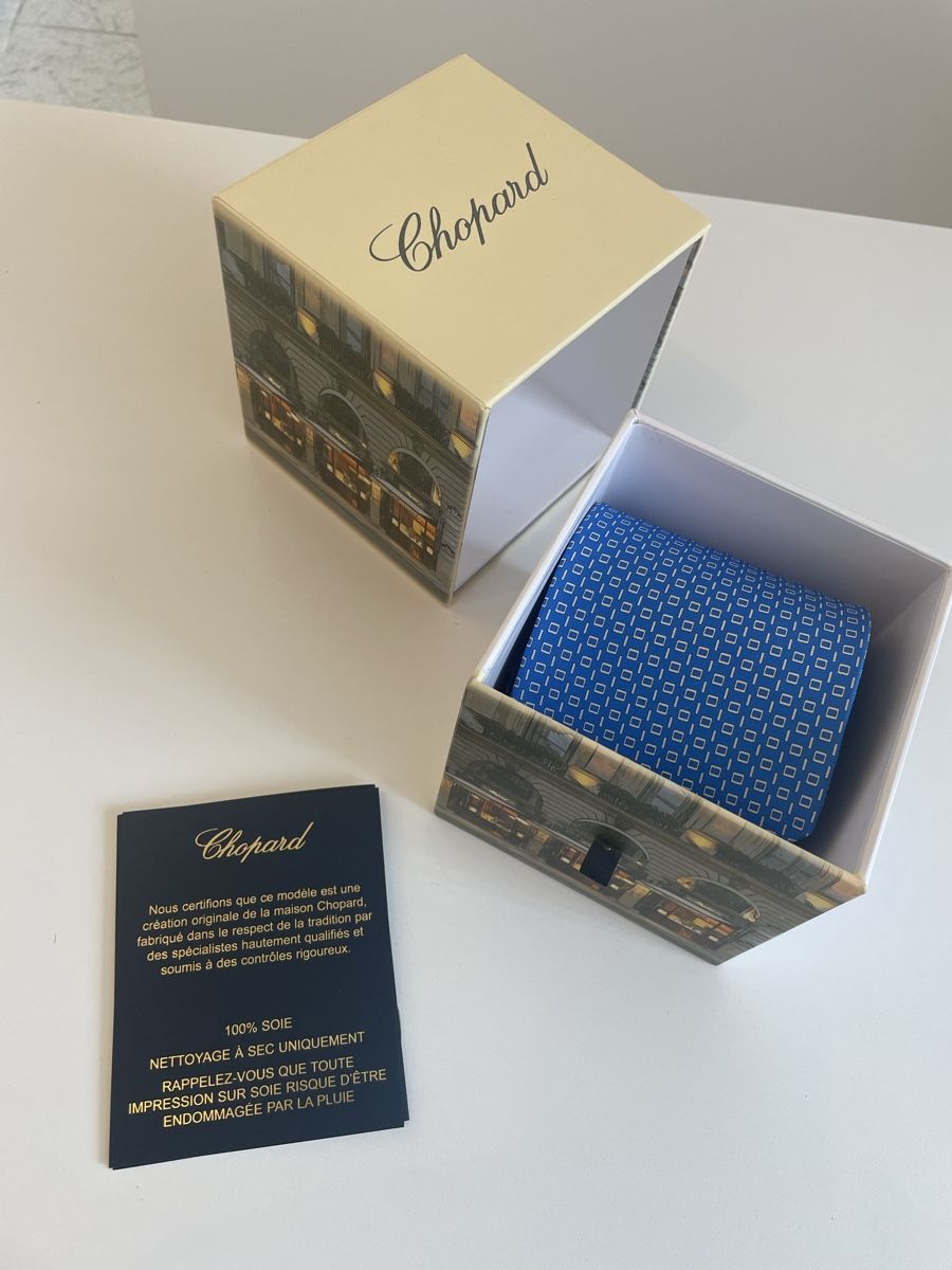 Chopard Cravates: Chopard Krawatte Seide blau mit Muster neu mit Box – Neuf avec emballage d'origine à Münchenstein par nel_57mj 5