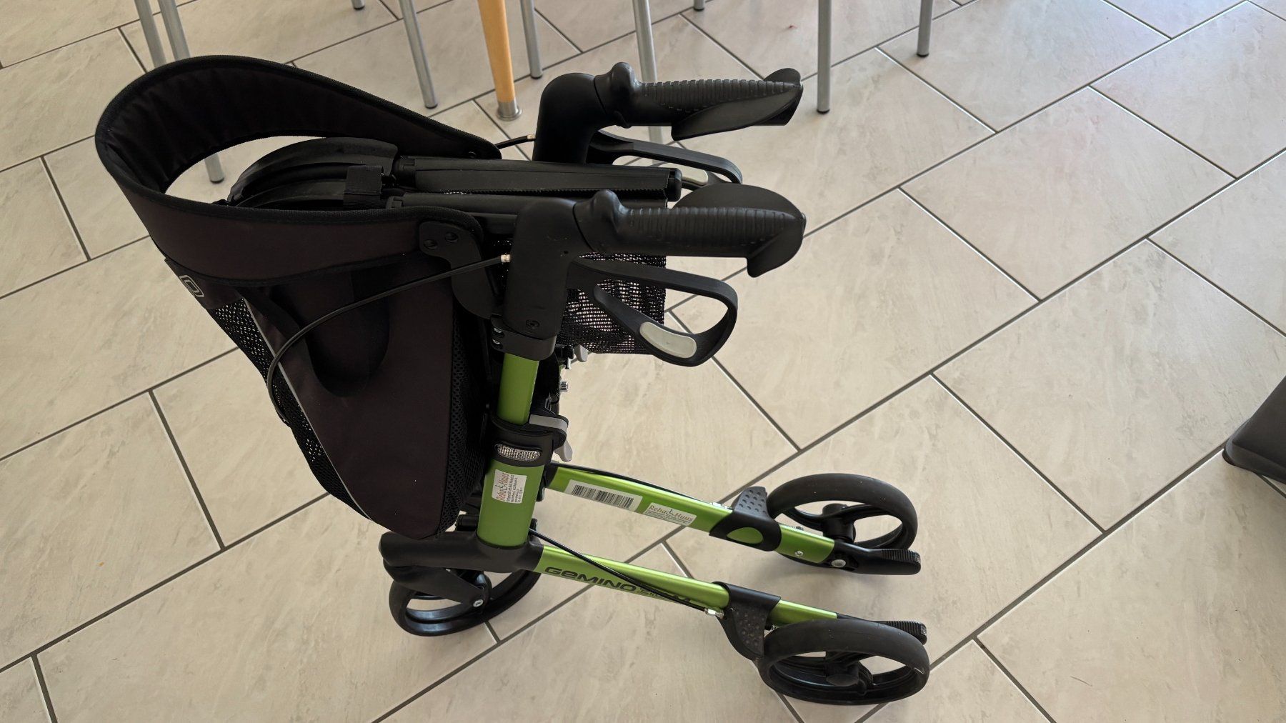 Gehhilfen: Rollator Gemino 30 -  neuwertig – Gebraucht aus Pfeffingen von Sinsebin 2