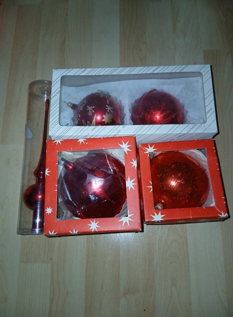 Tutte le decorazioni: Rote Weihnachtskugeln, Christbaumkugeln mit Spitze, Top! – Usato da Biberist venduto da DerRegenbogenfisch