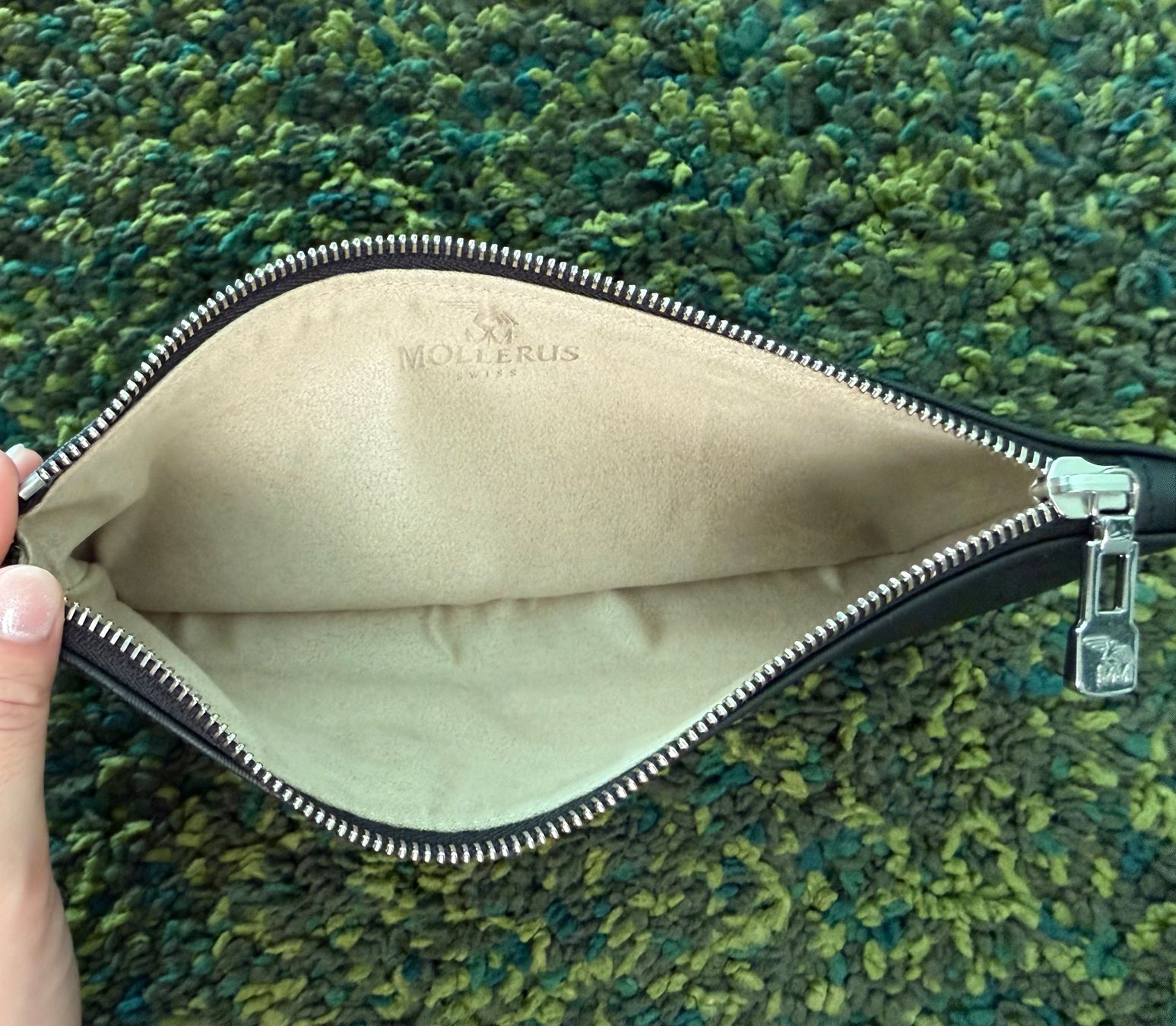 Maison Mollerus Kosmetikkoffer: Maison Mollerus Etui Schwarz / Silber – Gebraucht aus Winterthur von Eriseed 5