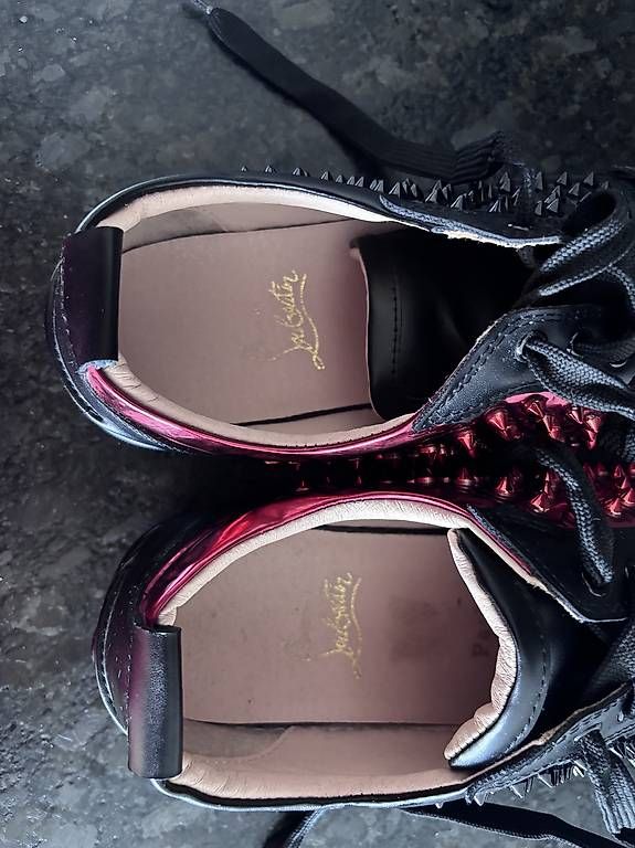 Damenschuhe: Sneakers  – Gebraucht aus Basel von dav_5qdt