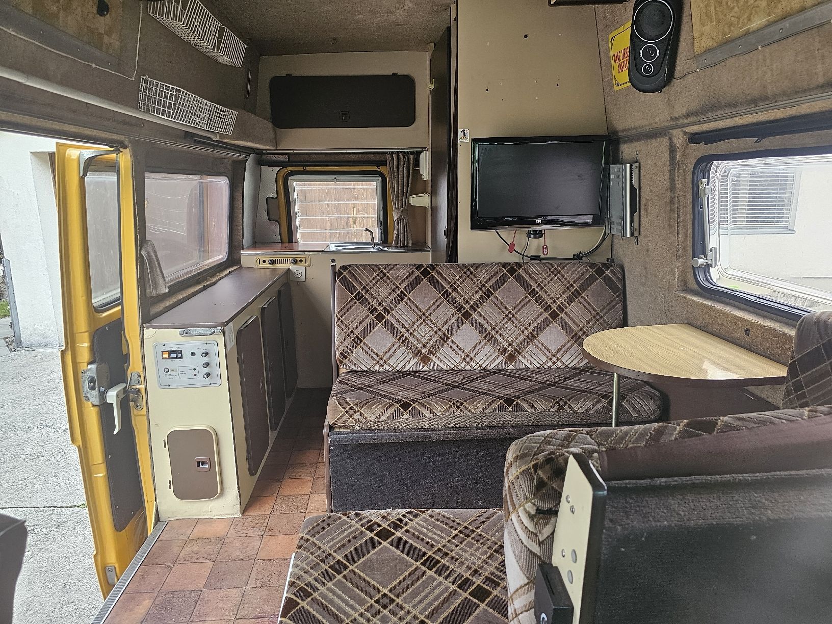 VW Veicoli da campeggio: VW LT28 Camper – Usato da Waltenschwil venduto da hundwil92 7