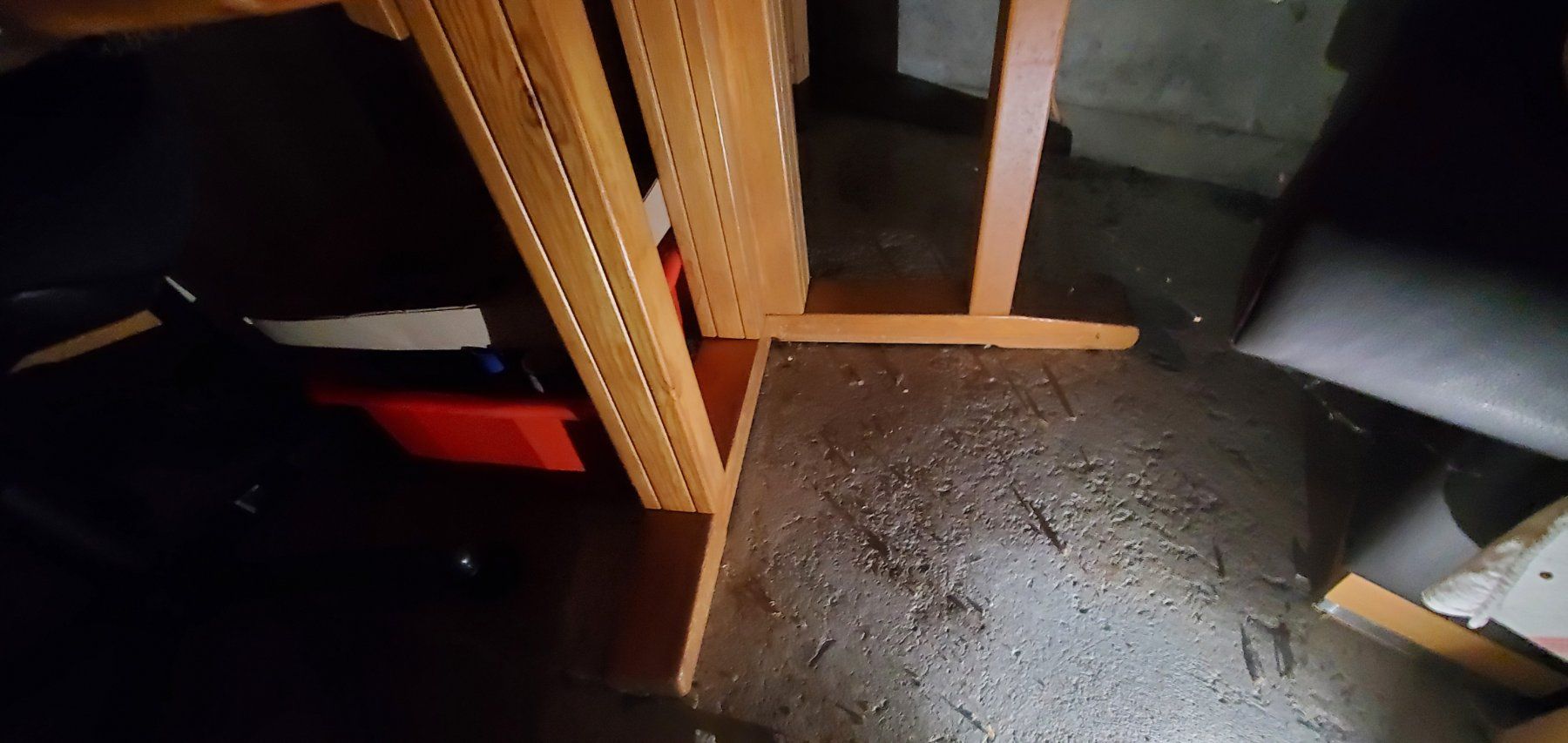Tavoli: Esstisch mit 8 Stühlen und Einlegeplatten – Usato da Ennetbühl venduto da Steph048 6