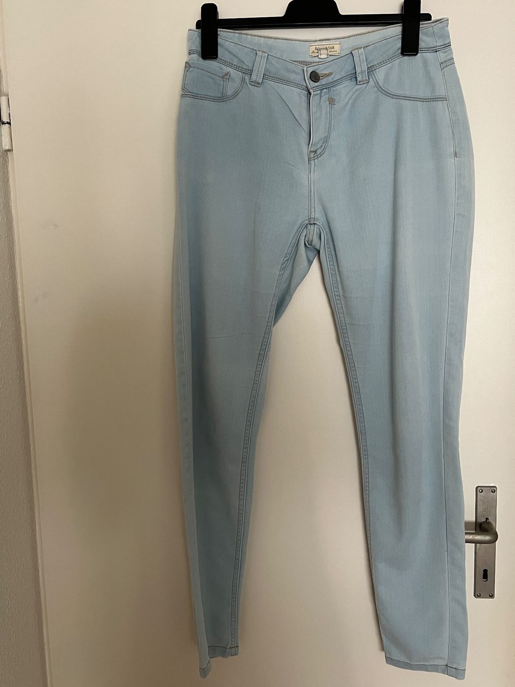 Jeans: Hell Jeans EASYWEAR 42 – Usato da Horgen venduto da linuxrp