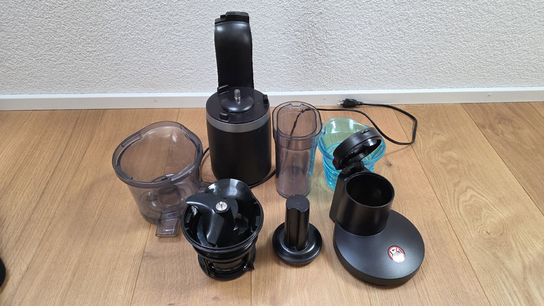 Elettrodomestici da cucina: Panasonic Slow juicer MJ-l500 – Usato da Möhlin venduto da chappemeier 1