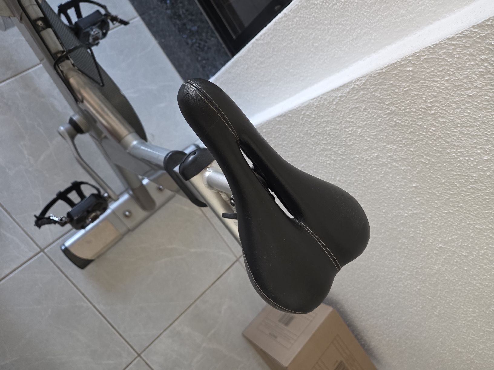 Hometrainer: Tomahawk S Series Spin Bike indoor cycle – Usato da Thalwil venduto da Derekdez 6