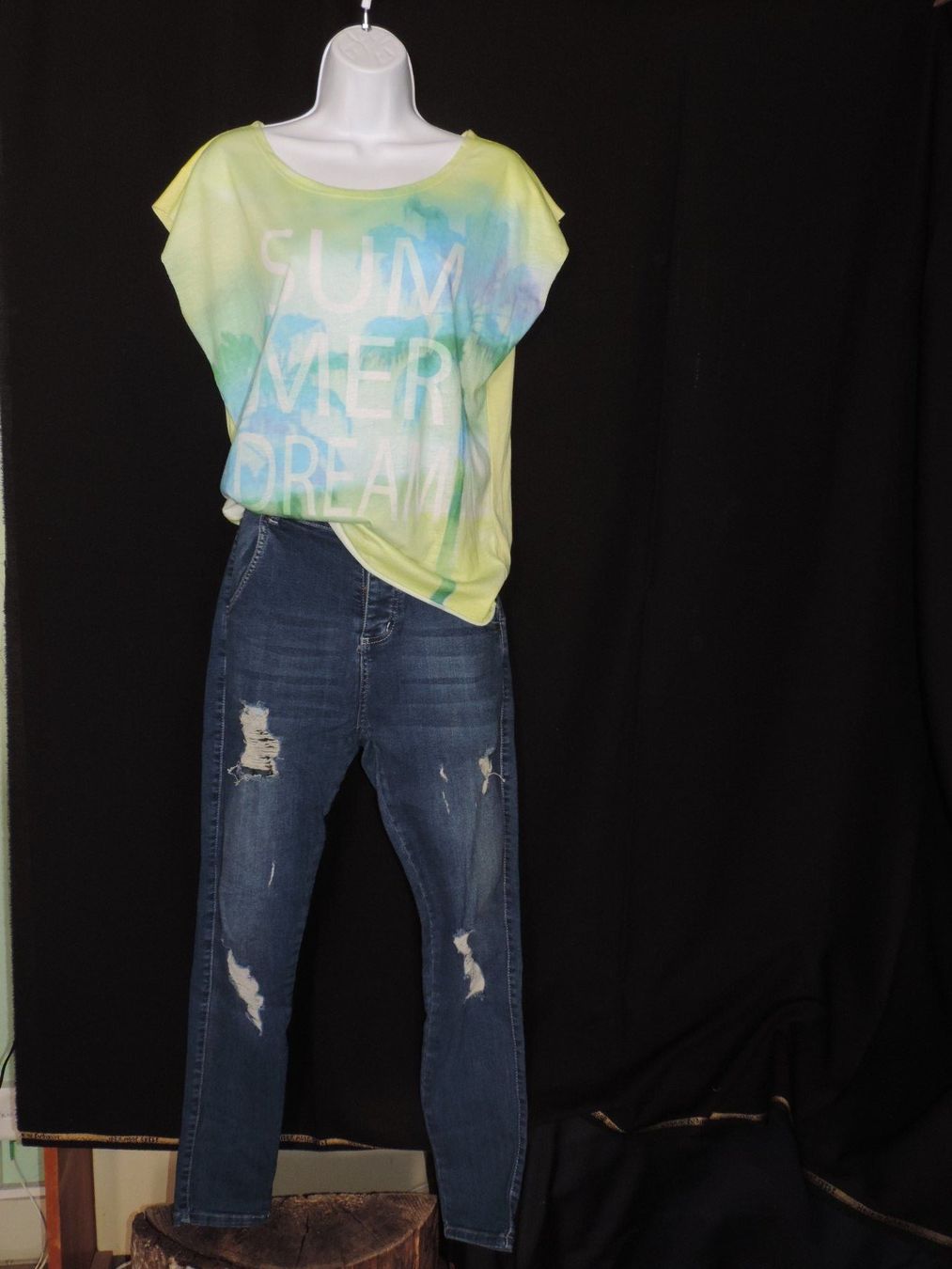 Jeans: ensemble jeans et t-shirt summer dream – Usato da Genève venduto da Axelle333