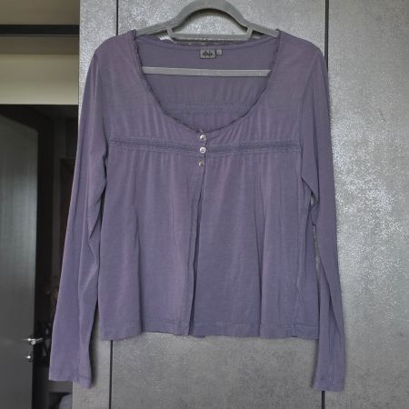 🐸 NILE BLUSE L MIT HÄKELSPITZE VIOLETT