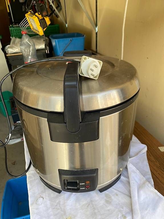 Elettrodomestici da cucina: Grand cuiseur à riz marque Tiger – Usato da Martigny venduto da seater 1