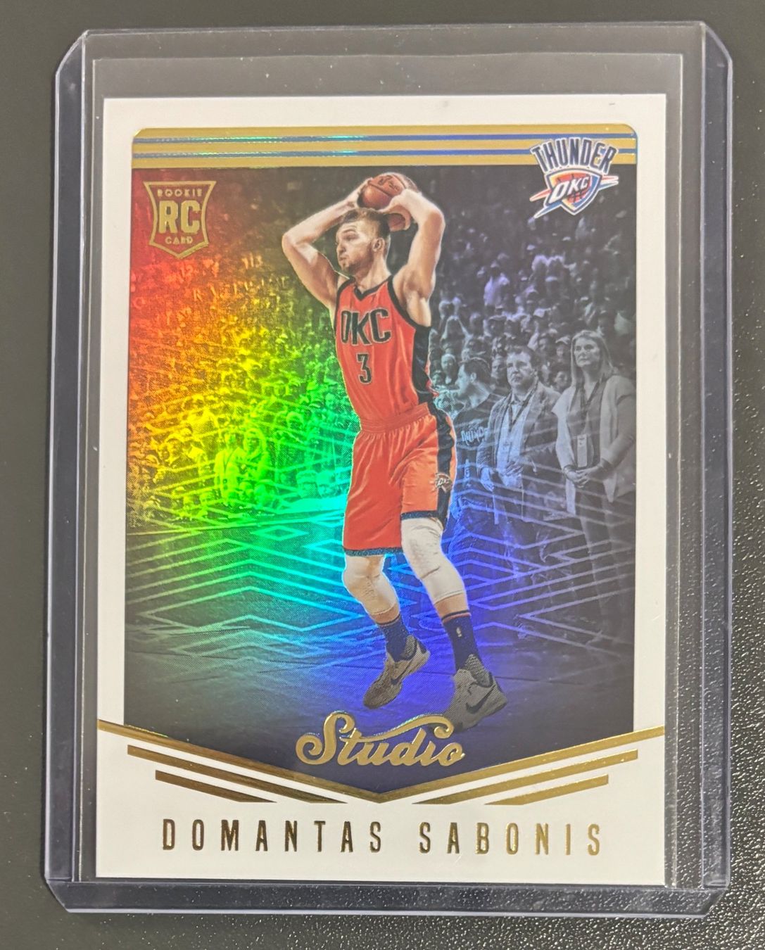 Nba Carte collezionabili: NBA Domantas Sabonis 2016-17 Studio Parallel Rookie Card – Nuovo (secondo la descrizione) da Muri b. Bern venduto da winningloser