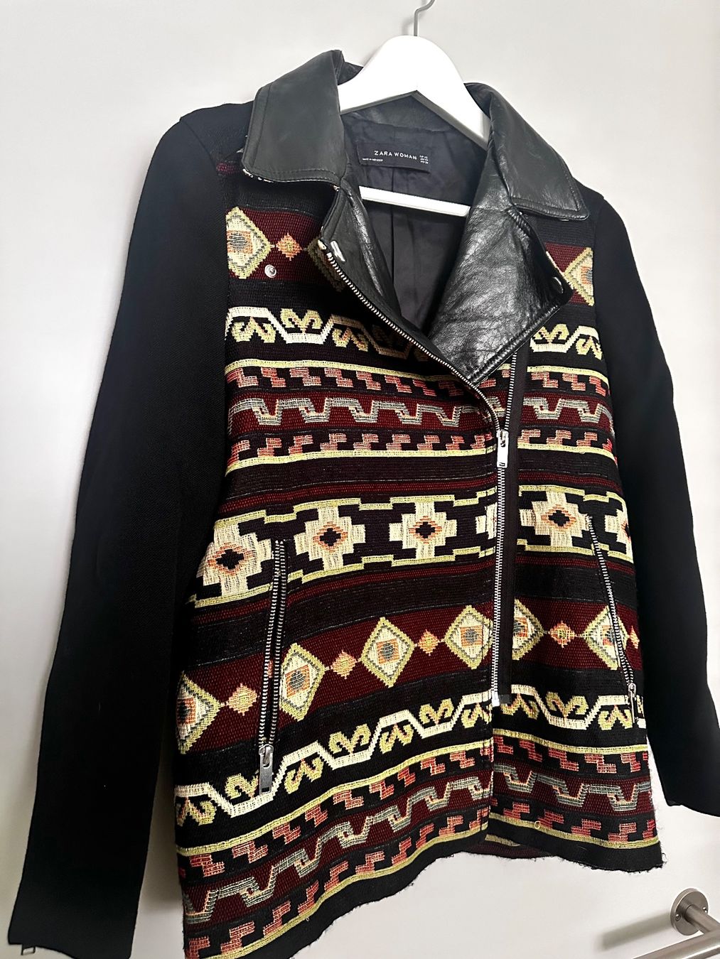 Zara Jacken: ZARA Biker-Jacke / Jacke mit Ethno-Muster – Gebraucht aus Haldenstein von enie123 1