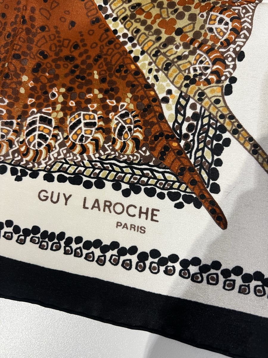 Foulard & Sciarpe: Foulard Guy Laroche – Usato da St-Pierre-Clages venduto da ste_xk6p 3