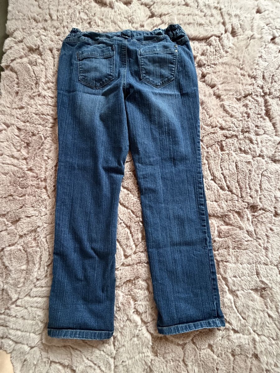 Jeans: Gut erhaltene Jeans, Gr. 50, dunkelblau – Usato da Mosnang venduto da Dojajolele 1