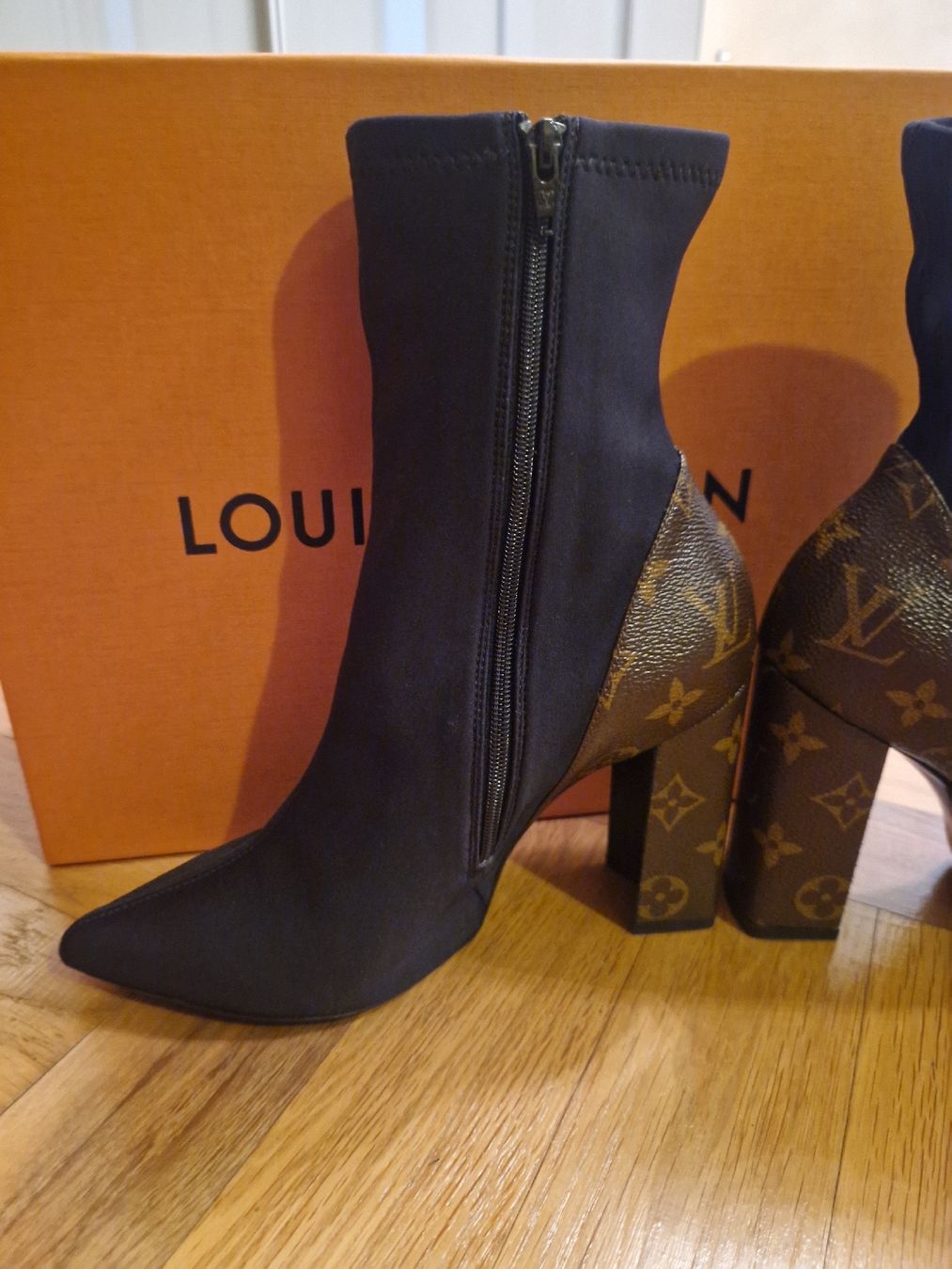Scarpe per cavalli: Louis vuitton bottes – Nuovo e nell'imballaggio originale da Echandens venduto da insta_gram 4