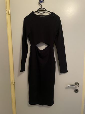 Robe ZARA noire élégante et sexy 👗