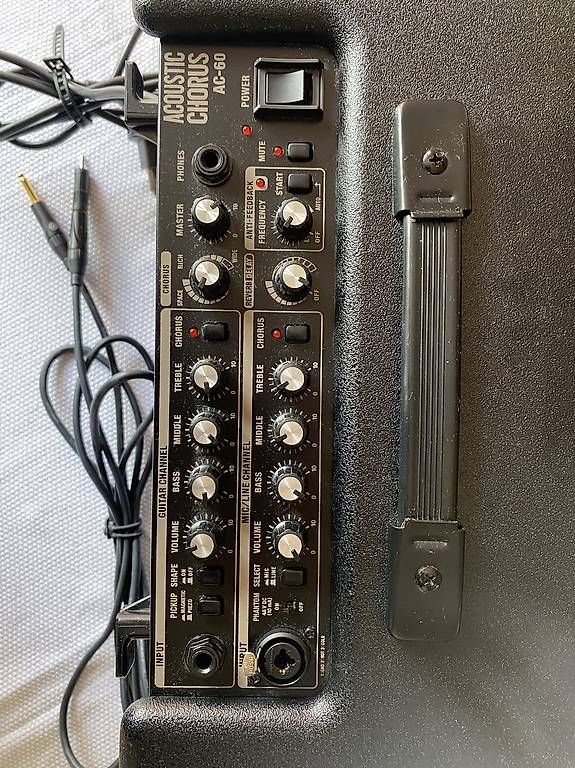Amplificatori: Ampli Roland AC 60 – Usato da La Chaux-de-Fonds venduto da analucie 1