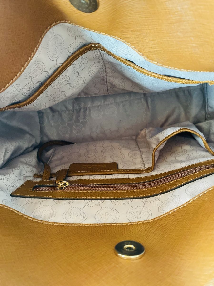 Michael Kors Borse: Michael Kors braune Handtasche – Nuovo (secondo la descrizione) da Gossau ZH venduto da Lia_Chris 2