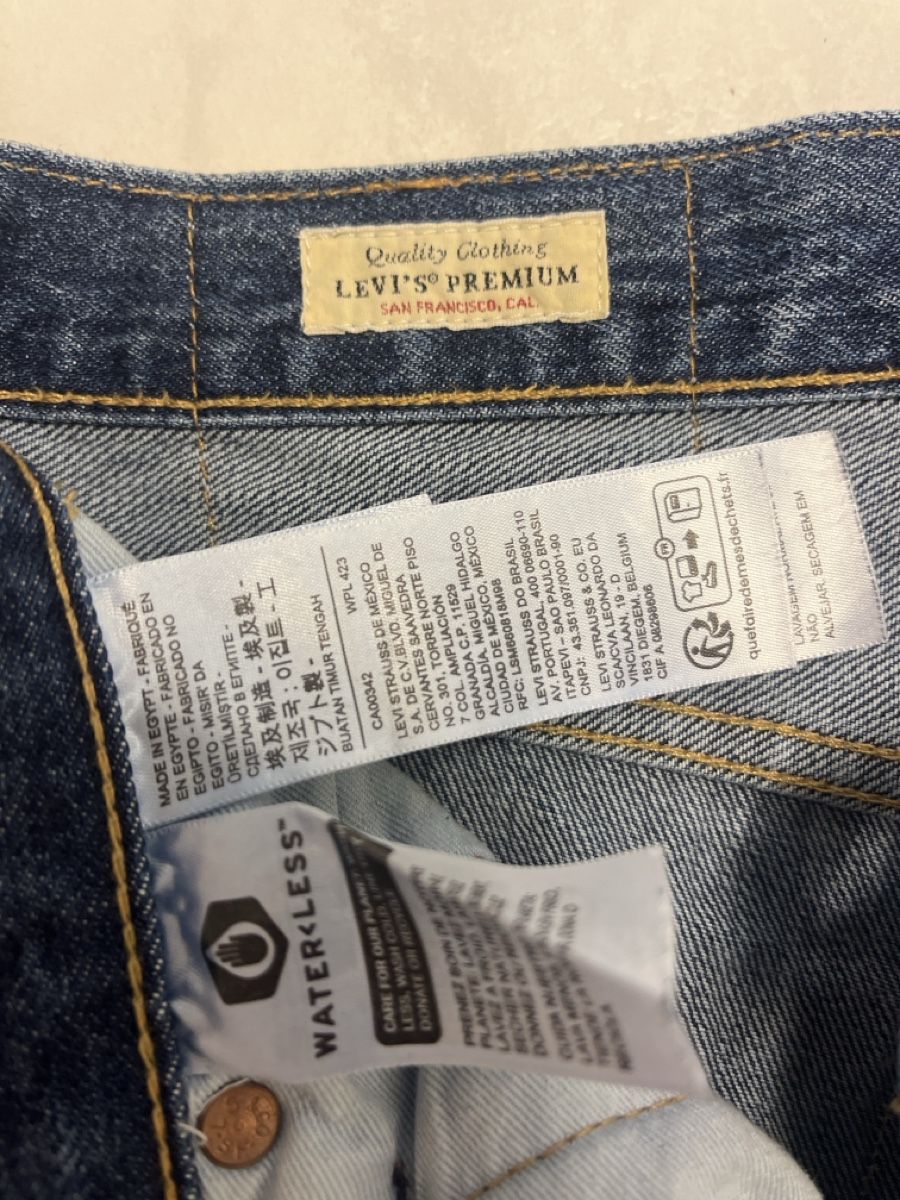 Levi's Jeans: Levis 501 Herren Jeans 34/36 – Usato da Les Marécottes venduto da yell39 4