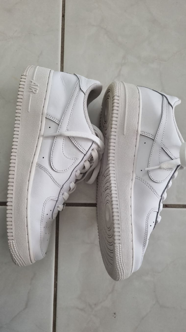 Nike Scarpe da uomo: Weisse Nike Air Force 1 Sneakers – Nuovo (secondo la descrizione) da Winterthur venduto da cecii.mo 3
