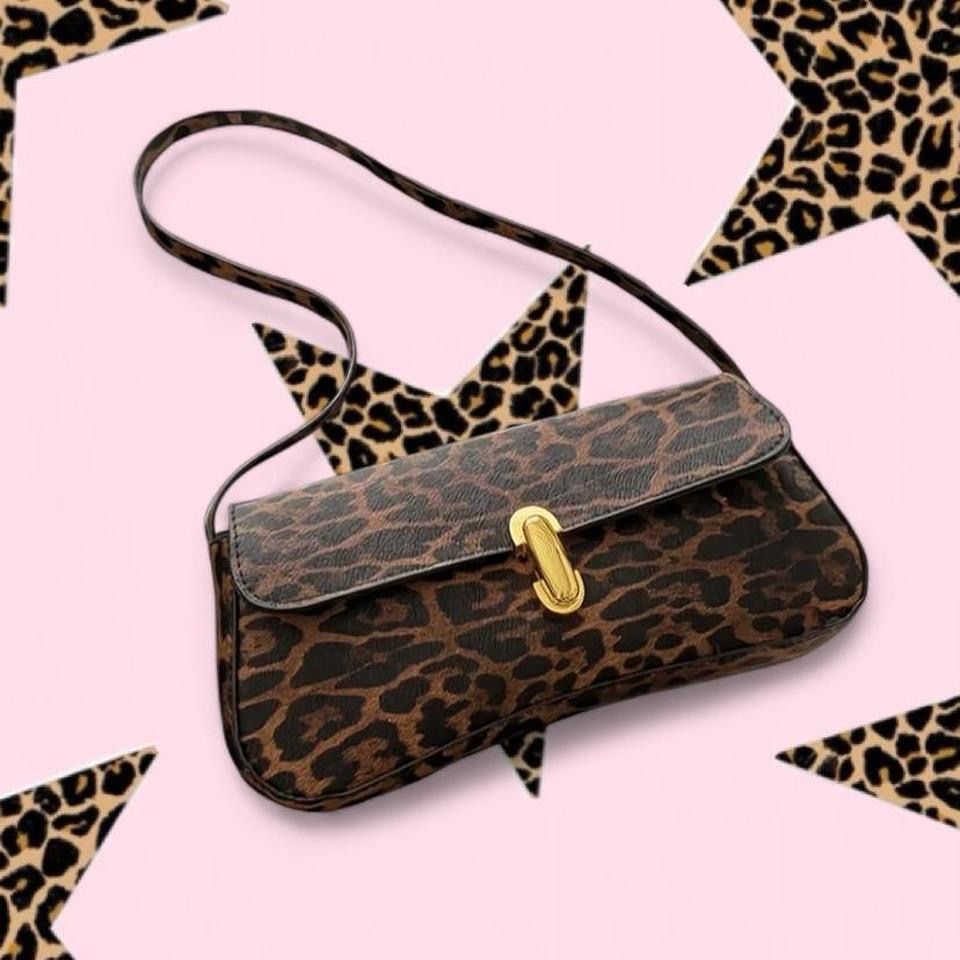 Sacs femmes: Cute leo print handbag – D'occasion à Spiegel b. Bern par pre1ovedthreads