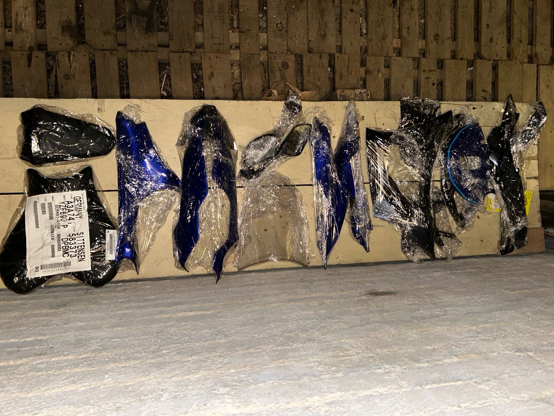 Yamaha Tutti i ricambio per moto: Yamaha YZF-R7 Verschalung – Nuovo (secondo la descrizione) da Winterthur venduto da LeoBirrer 3