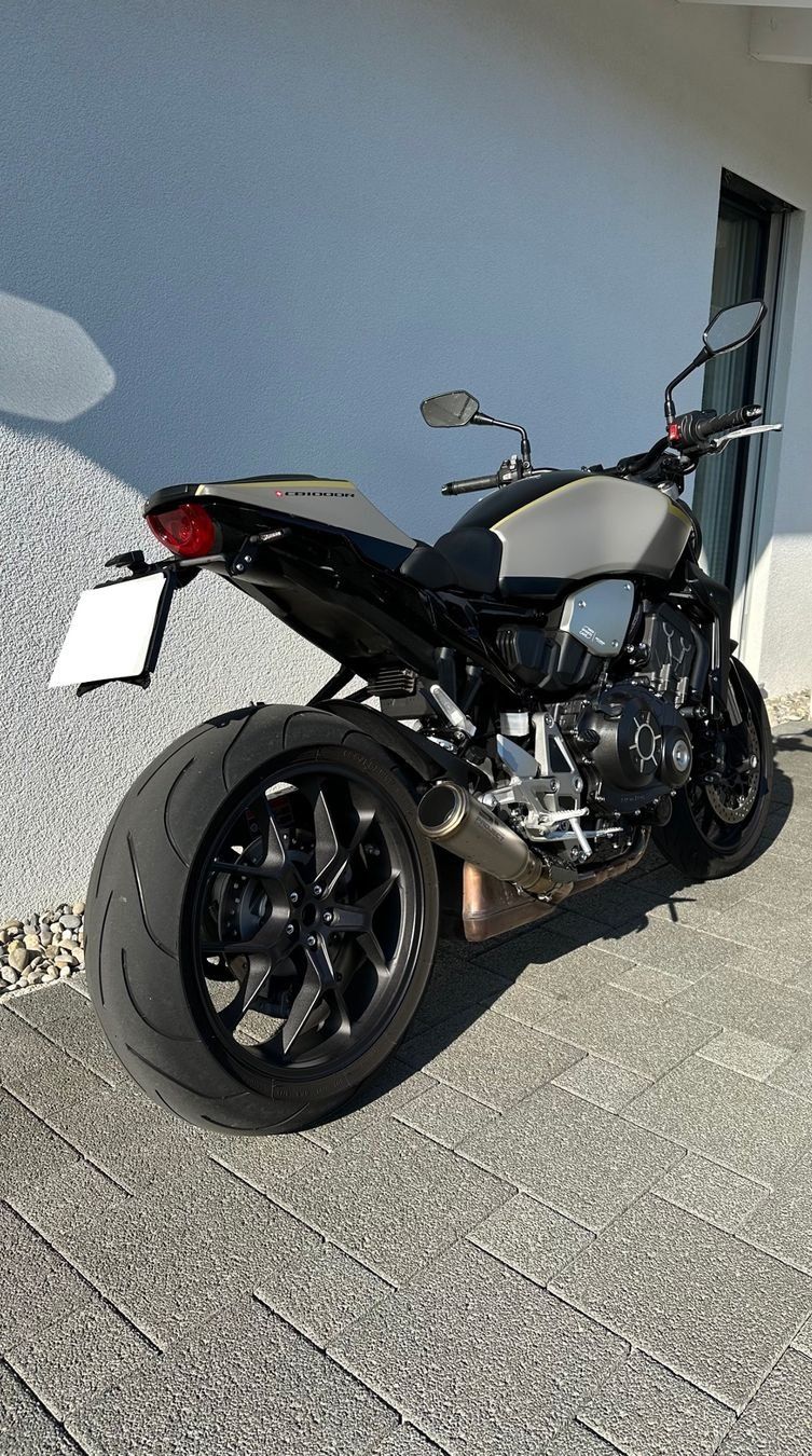 Honda Strada: HONDA CB1000R Swiss Edition – Usato da Tavannes venduto da ale-x-co 4