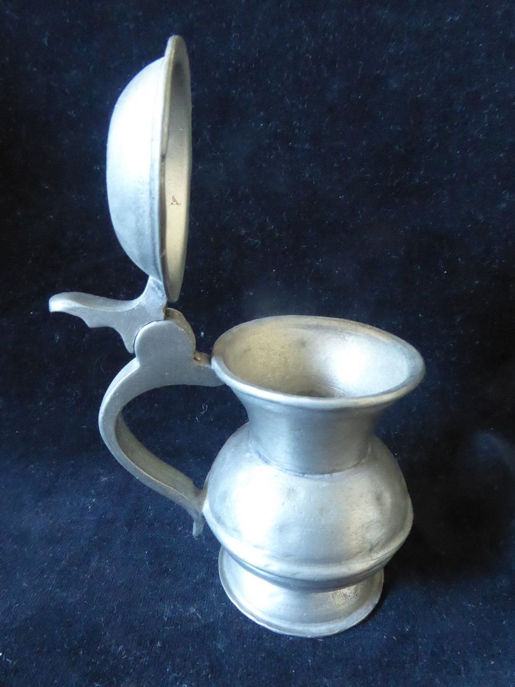 Caraffe: kleines Zinn - Krüglein mit Deckel – Usato da Zürich venduto da Chaeffeler